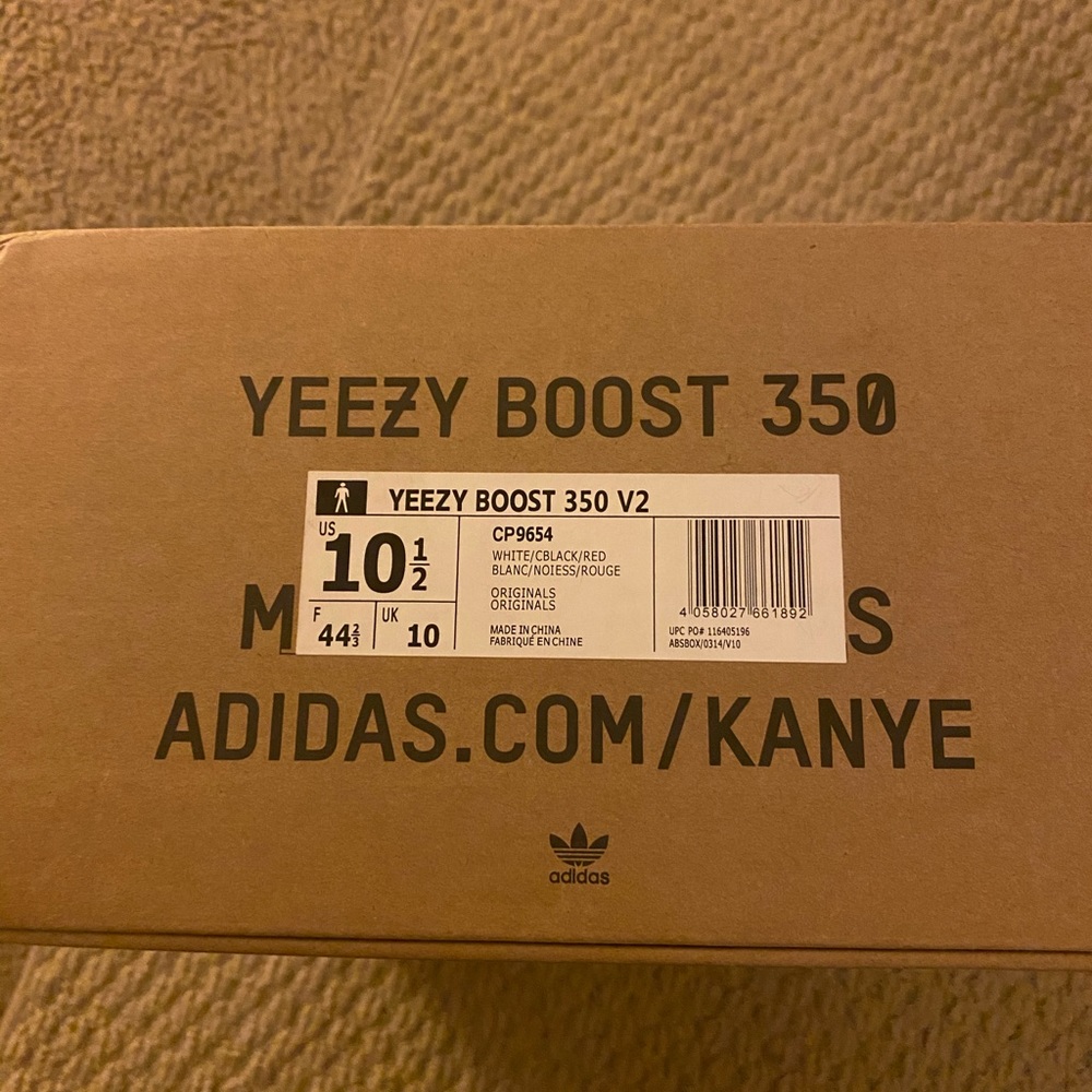 🔥Adidas “YEEZY BOOST 350 V2”🔥 - Picture 7 of 10